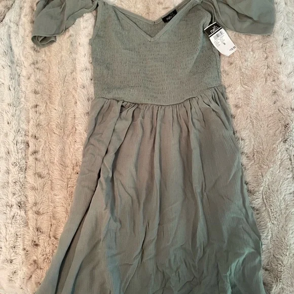 Rue21 | Dresses | Rue 2 Dress Light Green Gathered Off Shoulder Dress Nwt | Poshmark Rue21 | Dresses | Rue 2 Dress Light Green Gathered Off Shoulder Dress Nwt | Poshmark